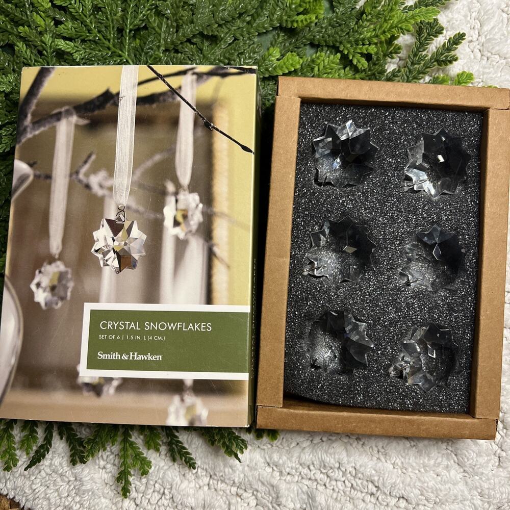 Smith & Hawken Crystal Snowflakes 1.5” Set of 6 Christmas 2008 Almost Vintage